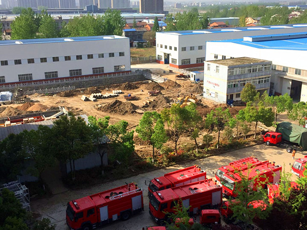 消防車(chē)廠家擴(kuò)建中 微信圖片_20180410075223.jpg