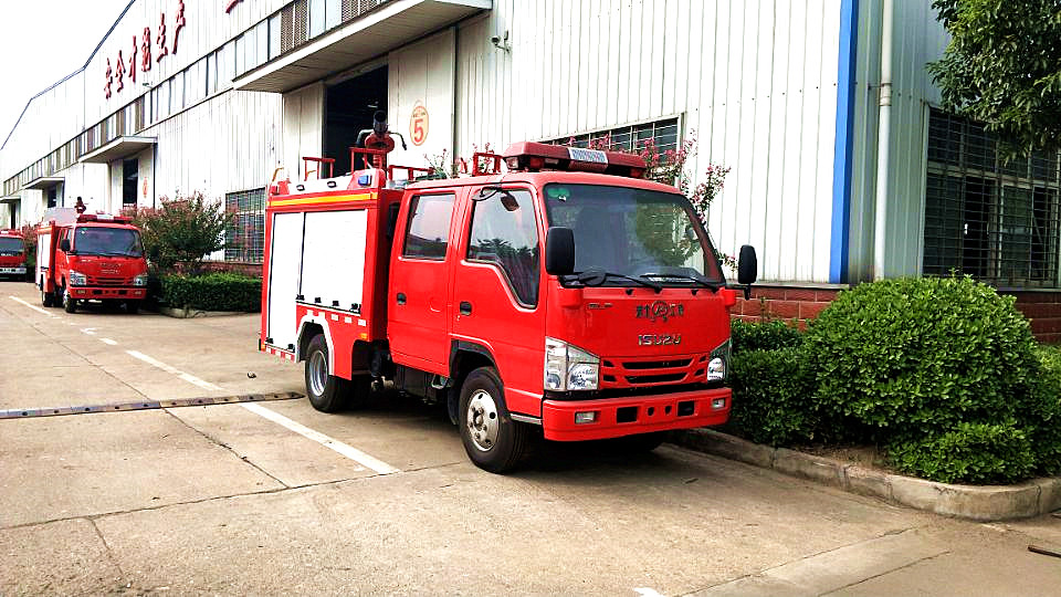 國(guó)六五十鈴泡沫消防車(chē)jpg 5C288B09606FABA70CCB37C02D2B4B4A_副本.jpg